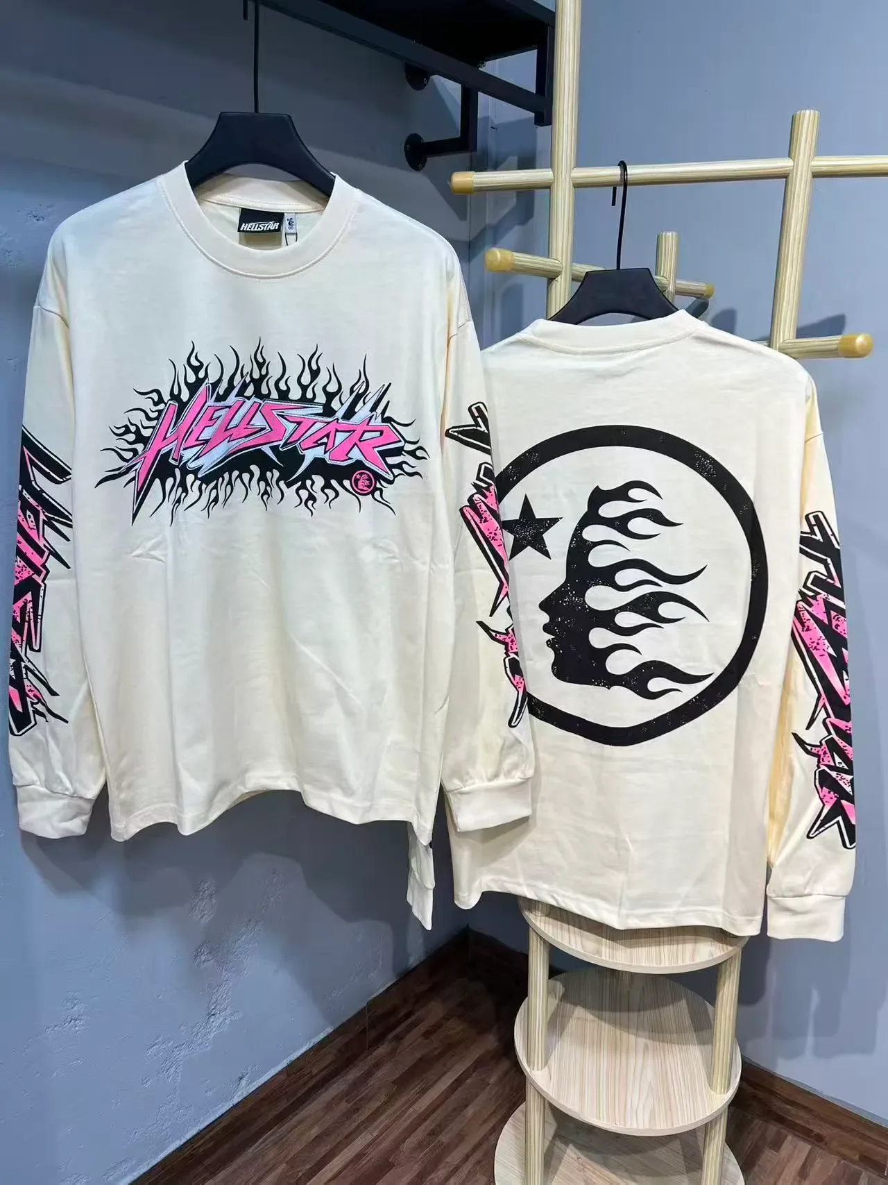 Camiseta Hellstar oversized de manga longa com estampa de chama 14