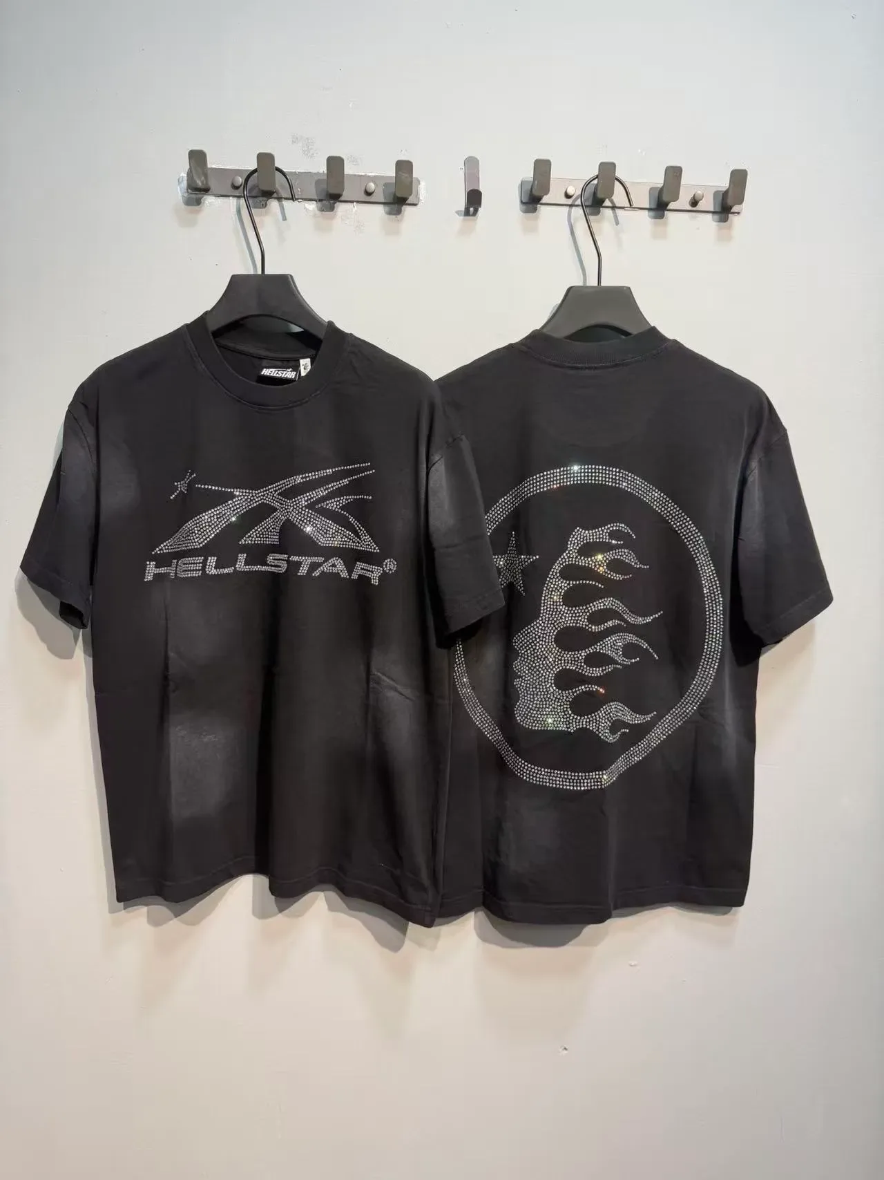 Hellstar রাইনস্টোন গ্রাফিক ওভারসাইজড টি-শার্ট 5
