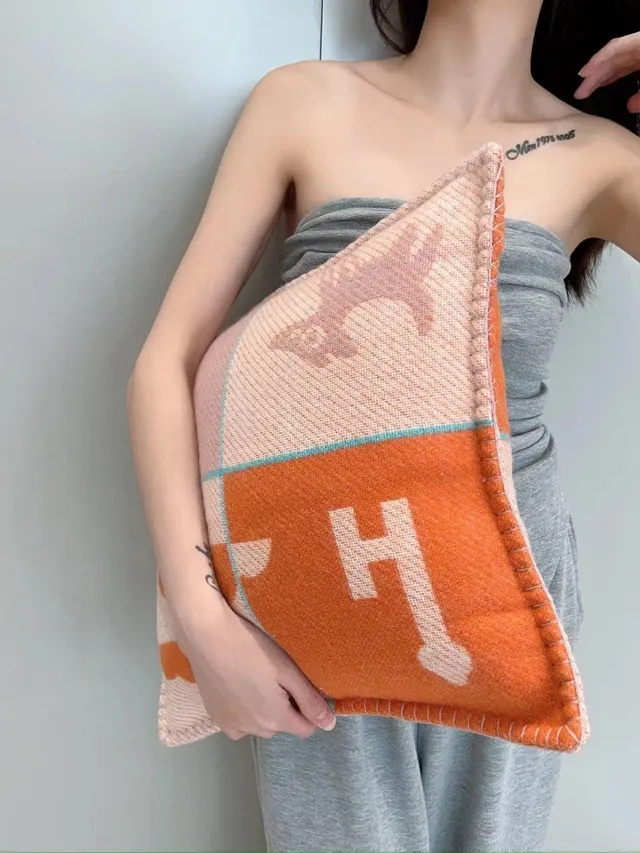 Hermès H De কমলা গোলাপী উনুন বস্ত্র কুশিক্ত কিনারা স্কার্ফ 2