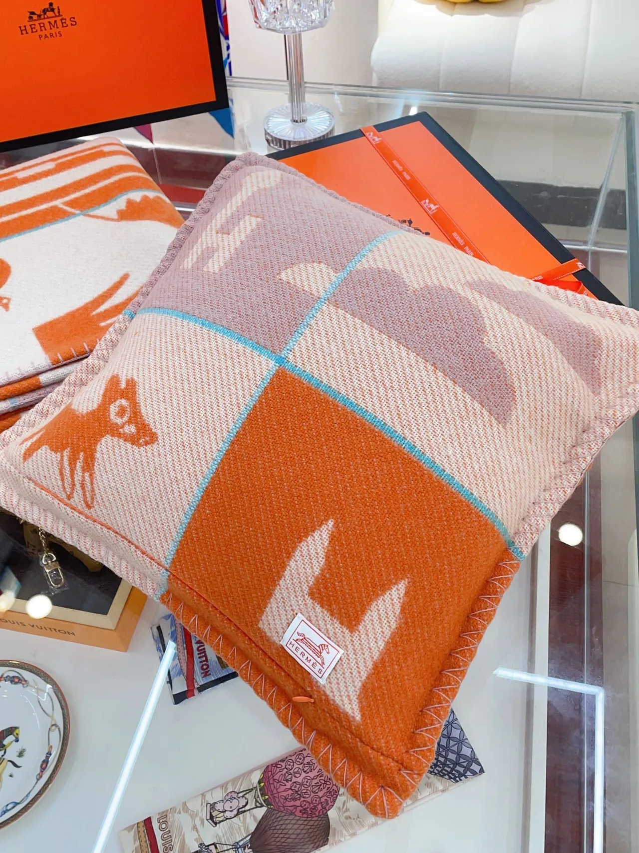 Hermès H De কমলা গোলাপী উনুন বস্ত্র কুশিক্ত কিনারা স্কার্ফ 7