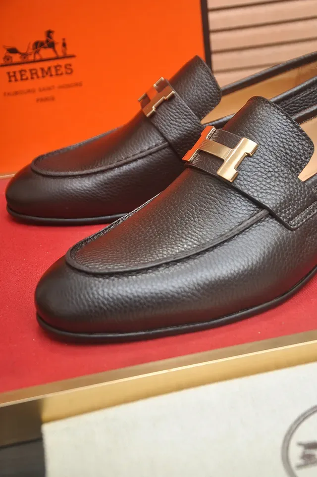 Hermès H Loafer Marrom Couro Granulado Fivela Dourada Loafers 2