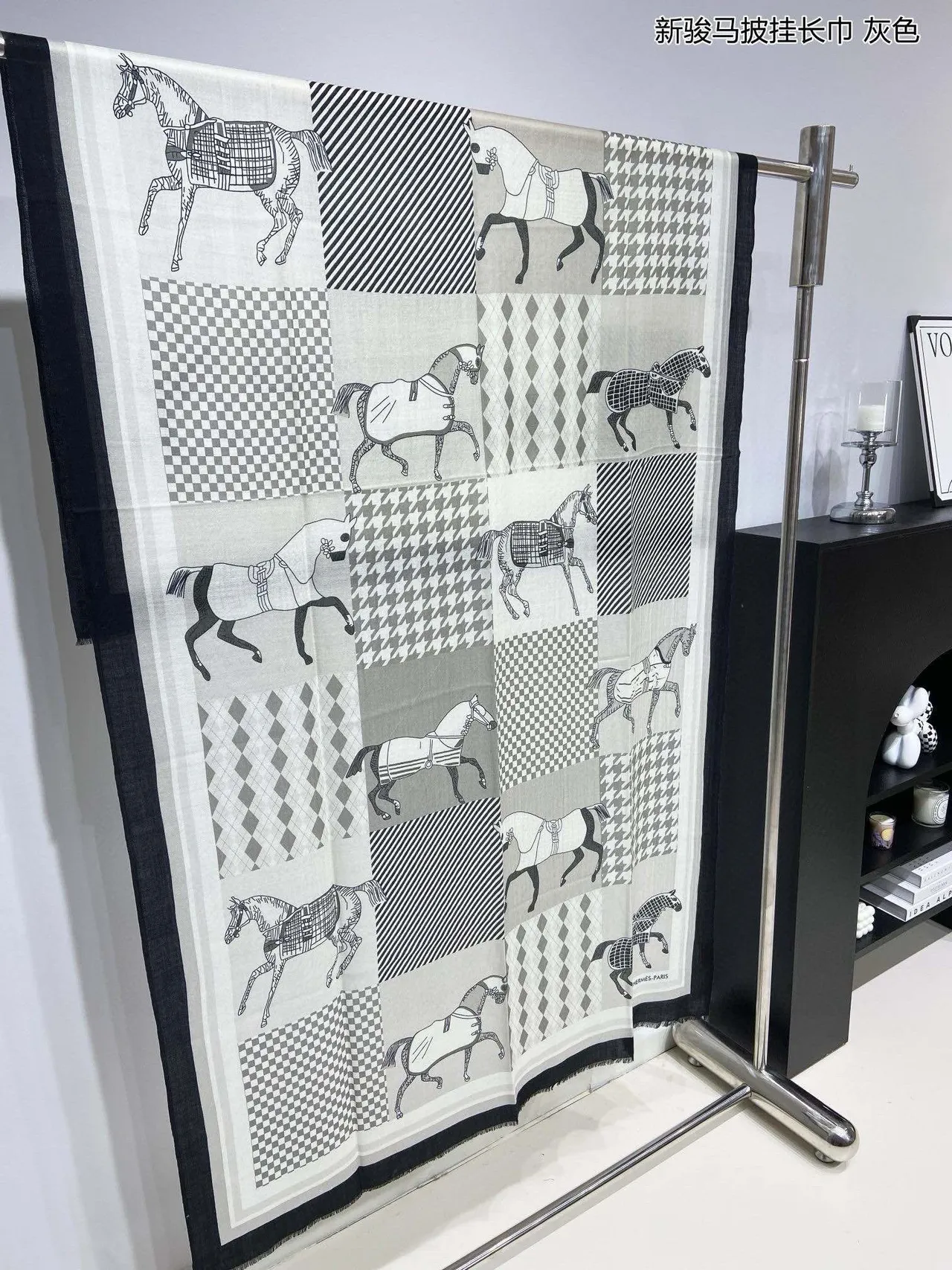 Hermès Horse Motif Geometric Patchwork Gray Shawl 4