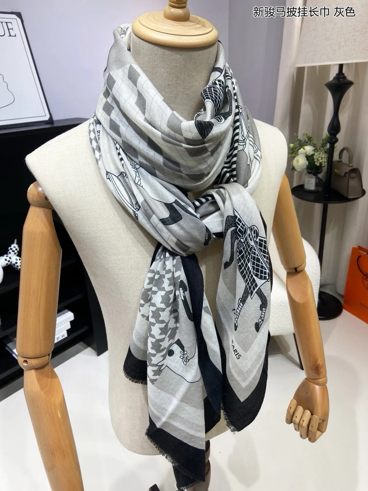 Hermès Horse Motif Geometric Patchwork Gray Shawl 6