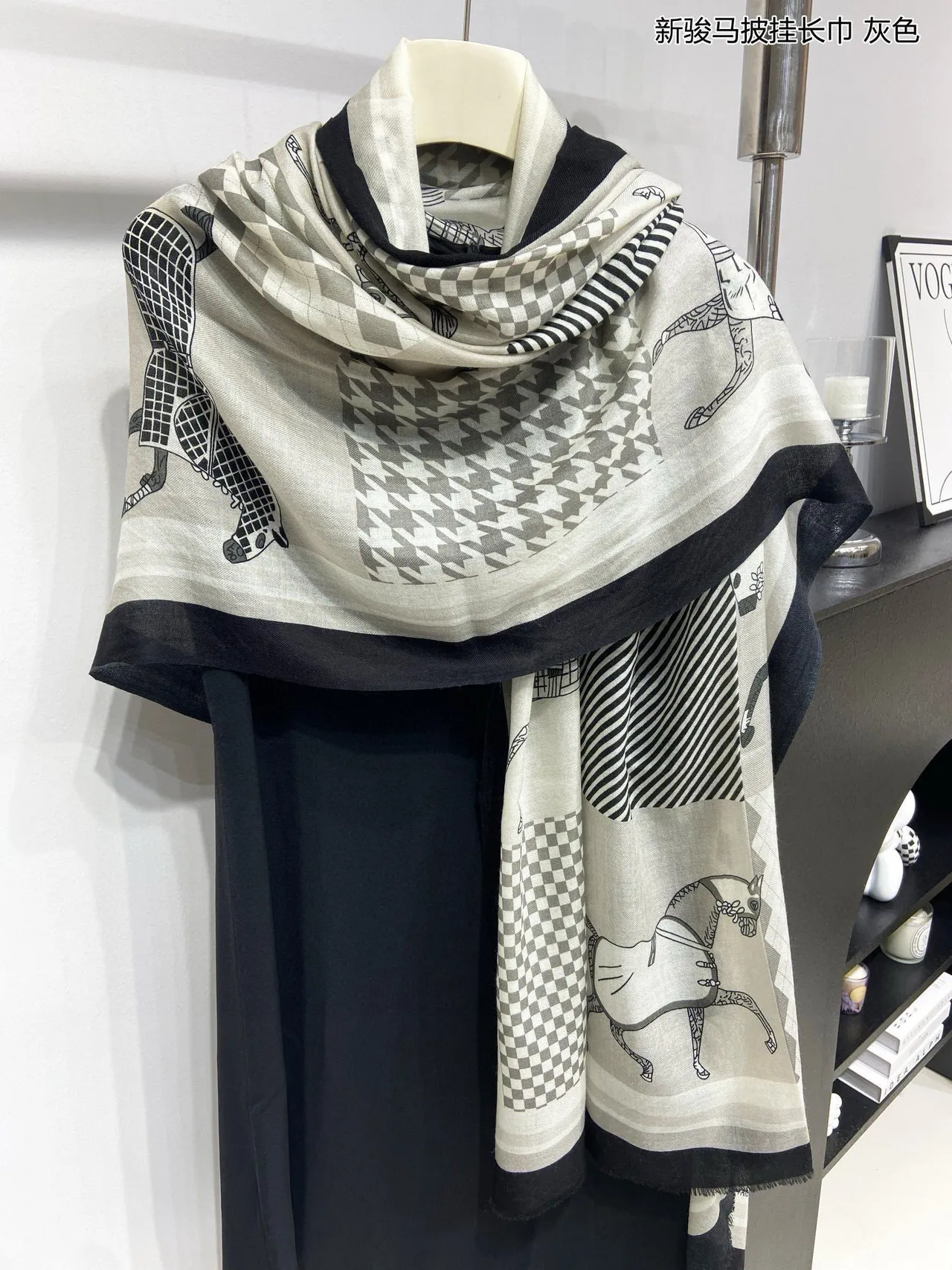 Hermès Horse Motif Geometric Patchwork Gray Shawl 9