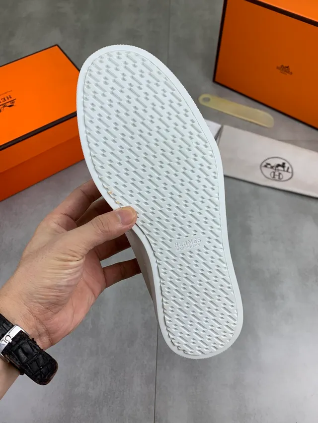 Hermès Oran Beige White Suede Upper H-Buckle Hardware Loafer 2