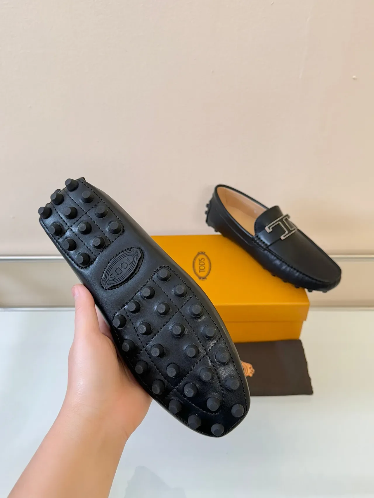Hermès Oran Black Leather H-Buckle Loafers 5