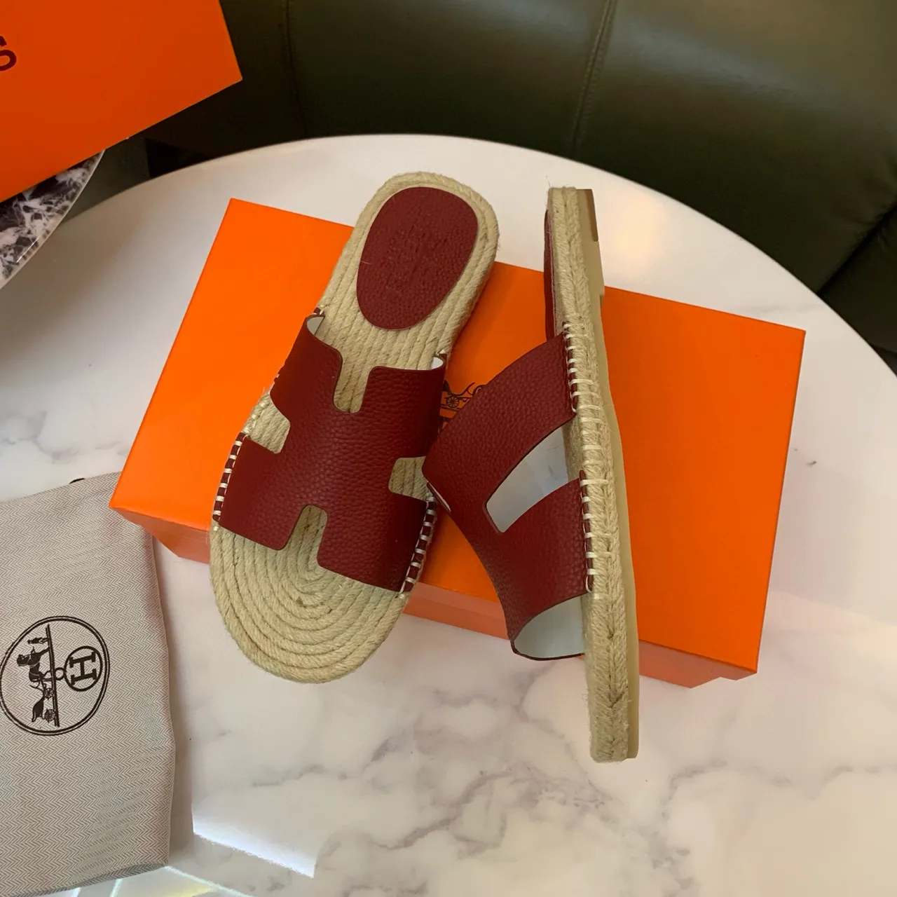 Hermès Oran Chaussons en Cuir et Jute Bordeaux 3
