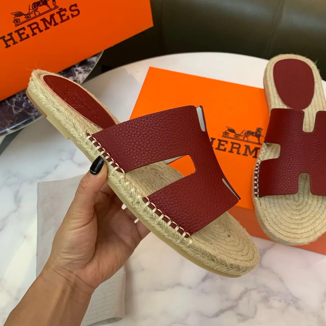Hermès Oran Chaussons en Cuir et Jute Bordeaux 4