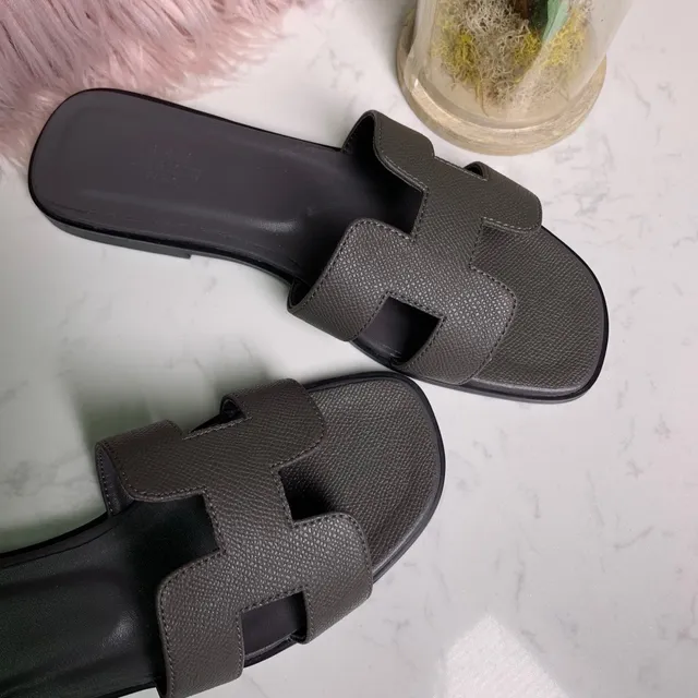 Hermès Oran Gray Textured Leather Slippers 2