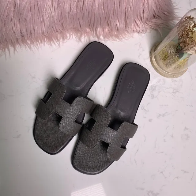 Hermès Oran Gray Textured Leather Slippers 4
