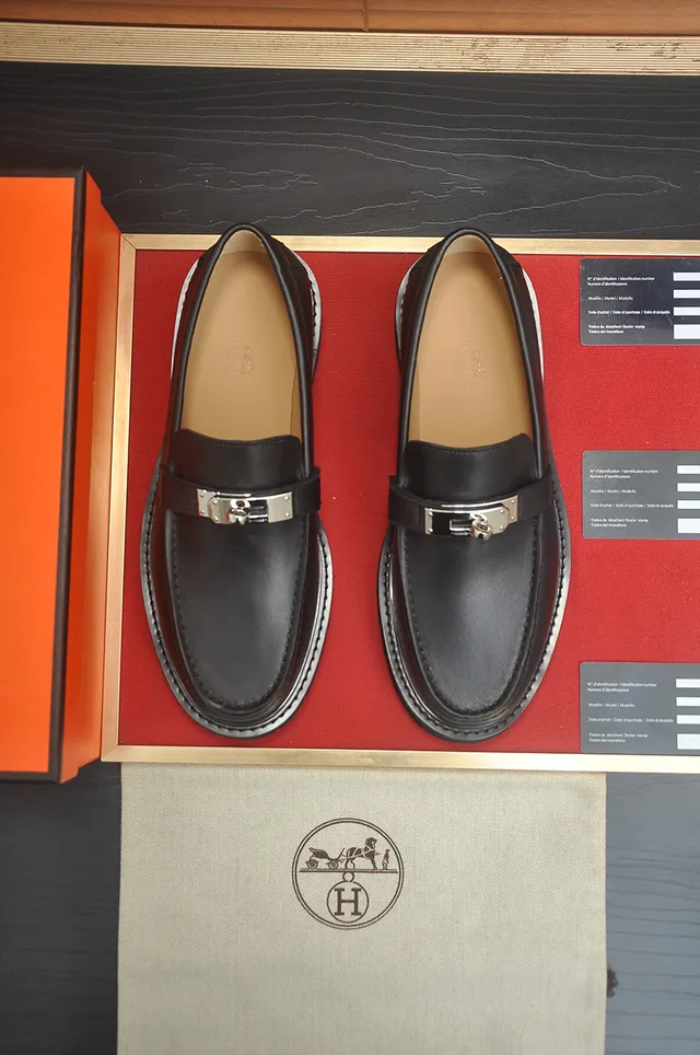 Hermès Oran Loafer Couro Preto Fivela de Metal Sola com tacos Loafers 5