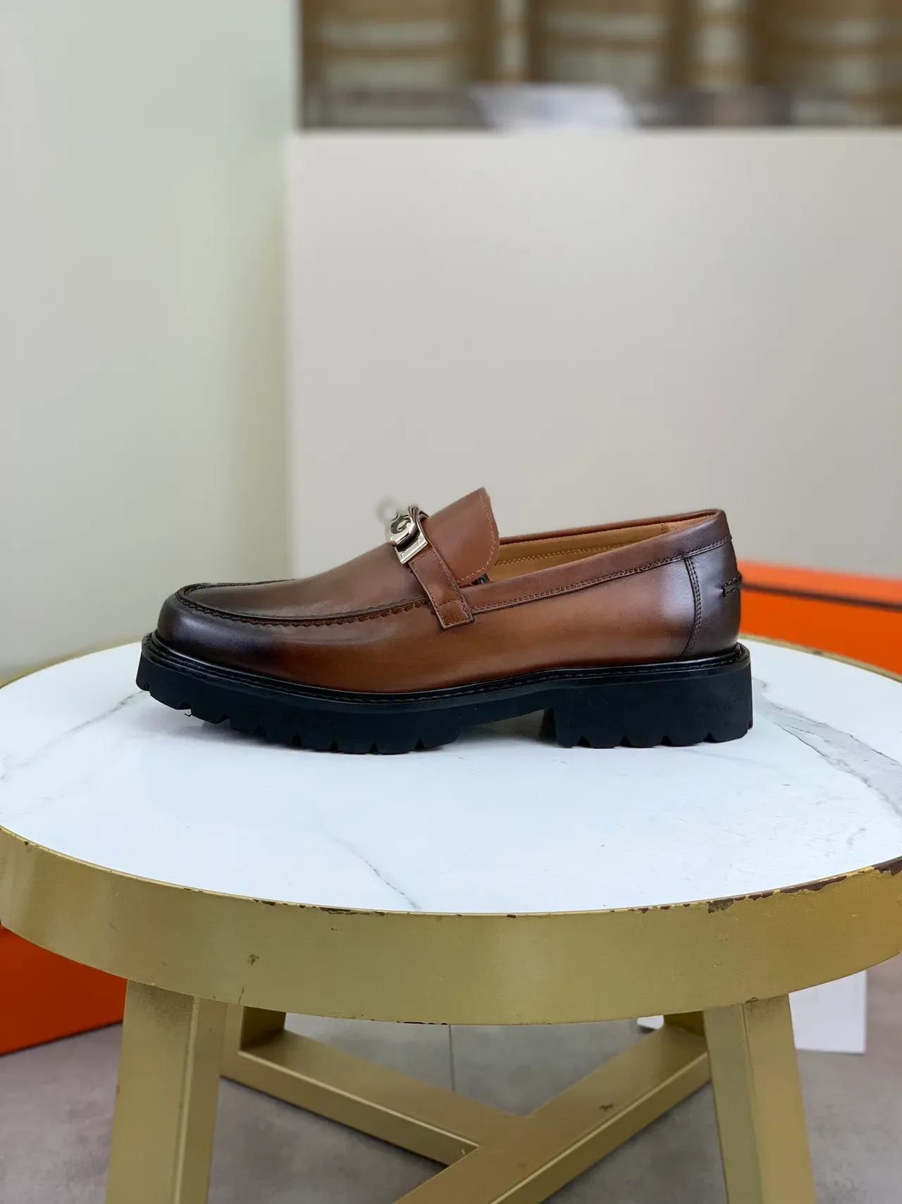 Hermès Oran Mocassin Marron Noir Cuir Poli Boucle-Turn-Lock 7