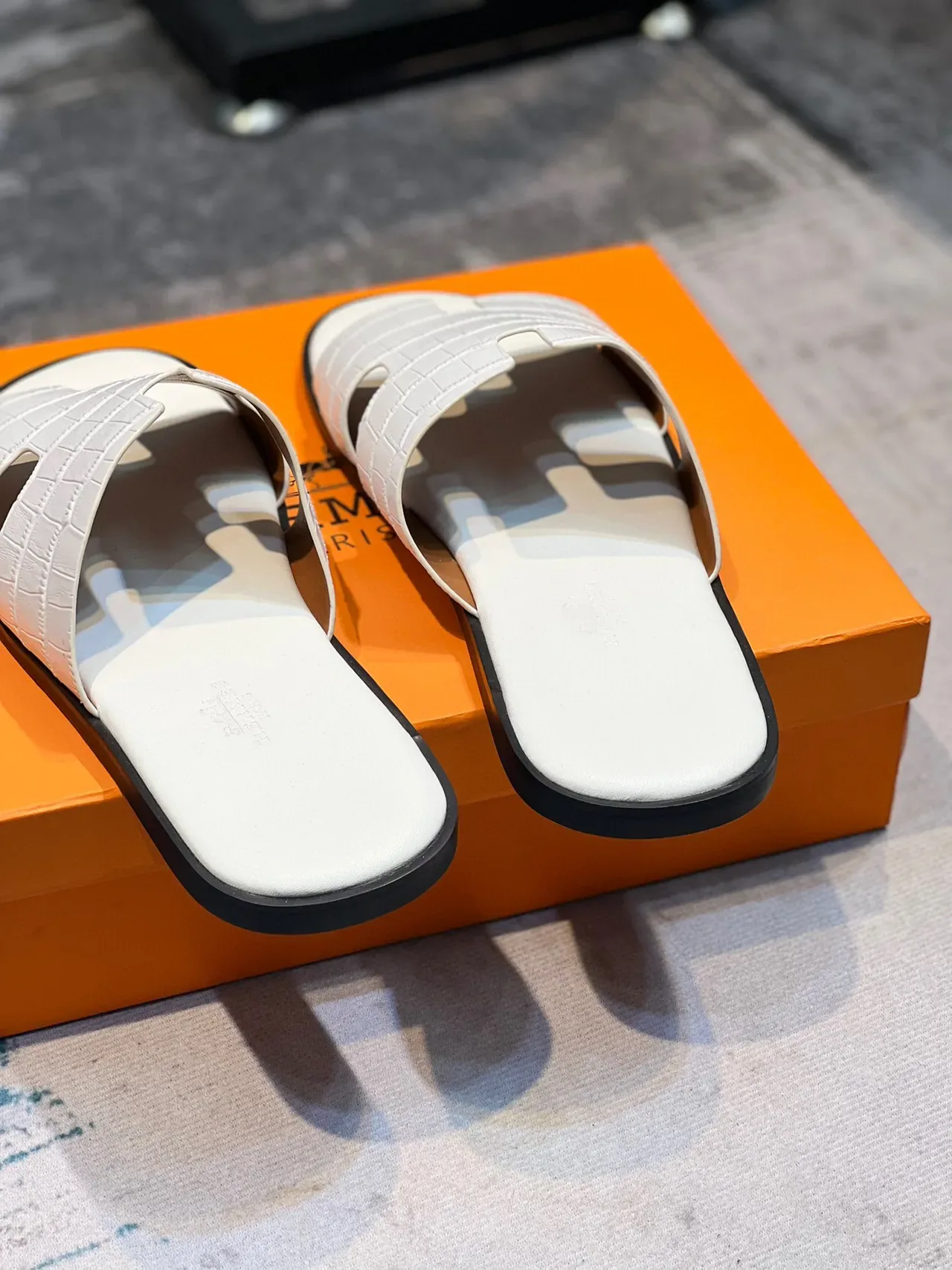 Hermès Oran Slide White Croc-Embossed Leather Slippers 2
