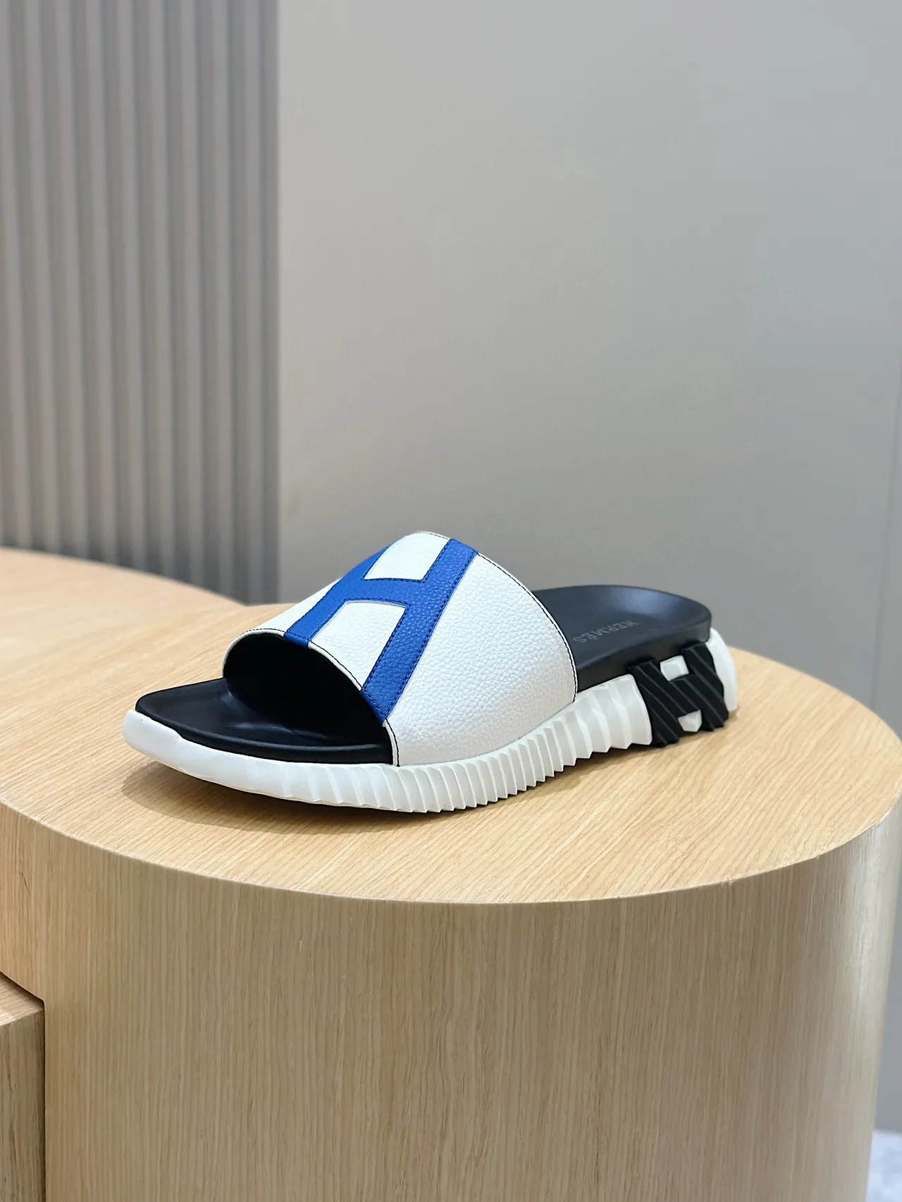 Hermès Oran Slipper White Blue Black Slippers 2