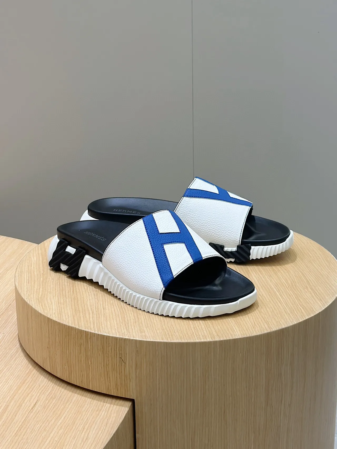 Hermès Oran Slipper White Blue Black Slippers 3