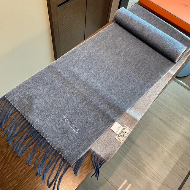 Hermès Two-Tone Gradient Gray Beige Cashmere Scarf 7