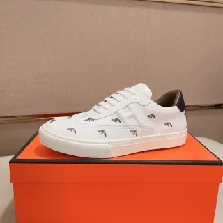 Hermès White Leather Equestrian Motif Low-Top Lifestyle Sneakers