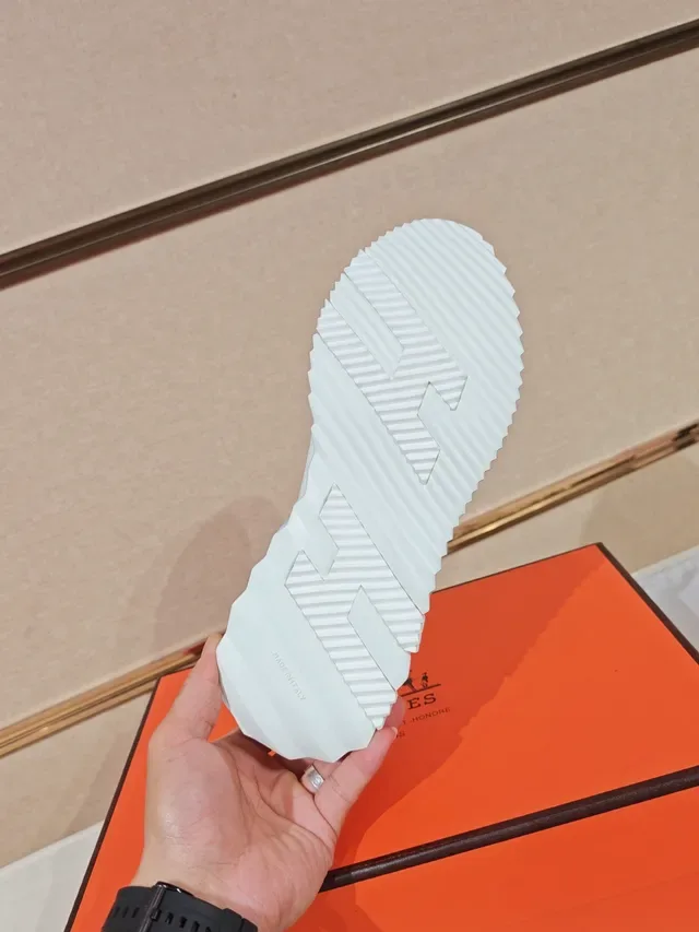 Hermès White Leather Lifestyle Sneaker 2