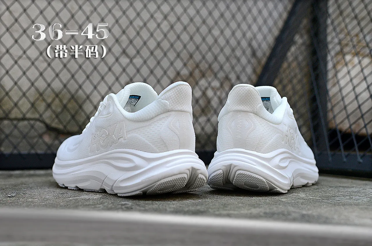 Hoka Clifton White monochrome Engineered Knit Upper Chaussures de course 6