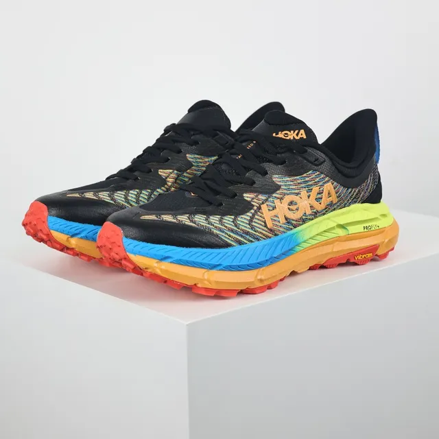 Hoka 多色黑色 工程针织上层 编织图案 跑鞋 2