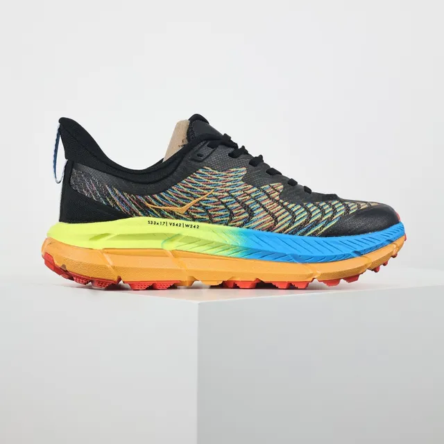 Hoka 多色黑色 工程针织上层 编织图案 跑鞋 7
