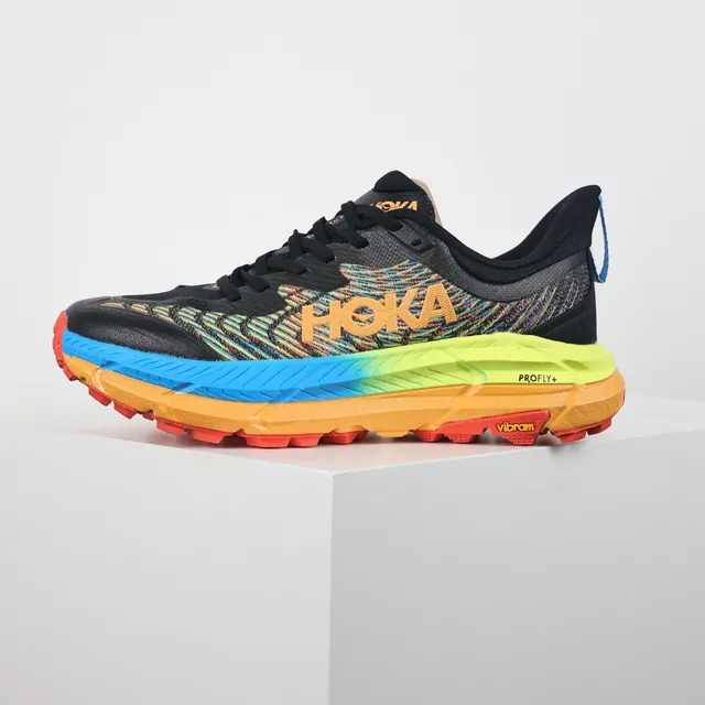 Hoka 多色黑色 工程针织上层 编织图案 跑鞋 9