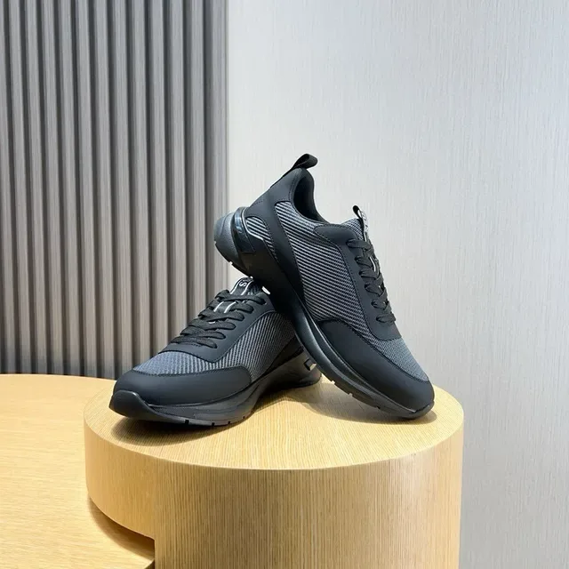 Hugo Boss Tênis pretos e cinza com upper de malha e sintético, sola intermediária monolítica moldada 4