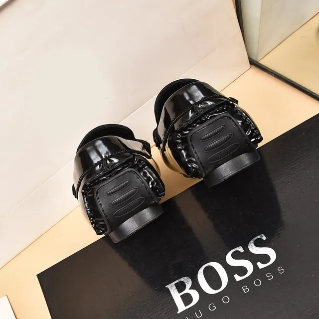 Hugo Boss Mocassim Penny Loafer de Couro Patentado Preto 2