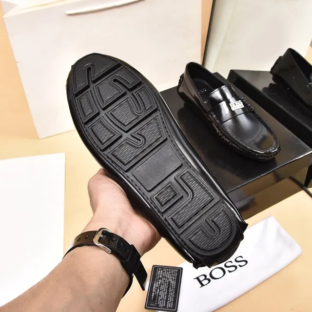 Hugo Boss Mocassim Penny Loafer de Couro Patentado Preto 4