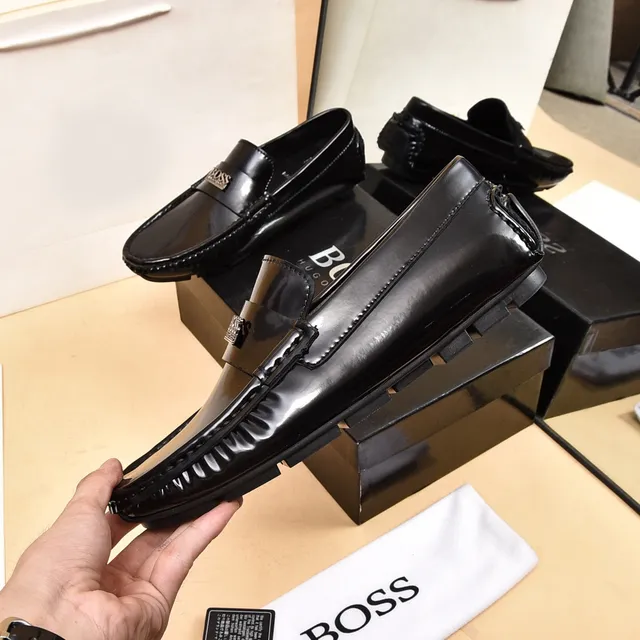 Hugo Boss Mocassim Penny Loafer de Couro Patentado Preto 7