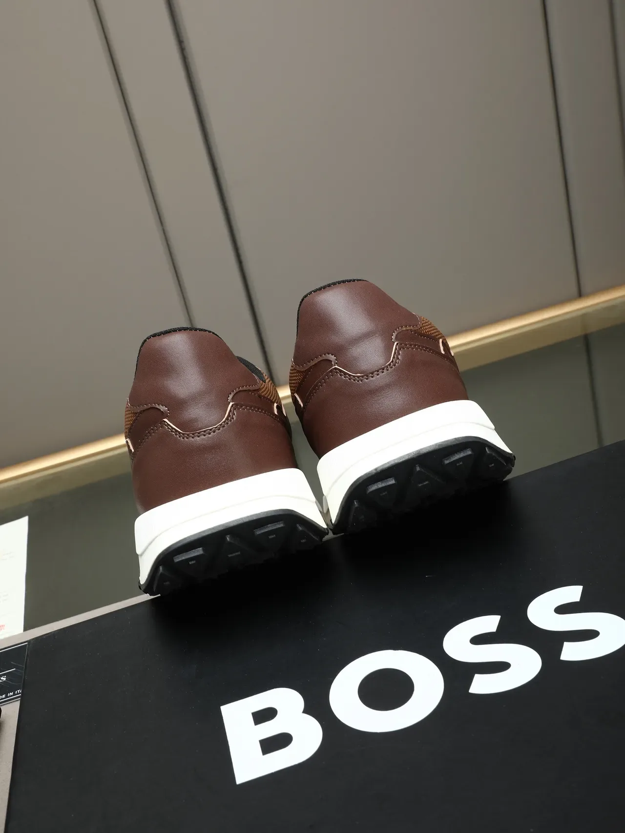 Hugo Boss ब्राउन लेदर-मेश हाइब्रिड चंकी स्नीकर्स 3