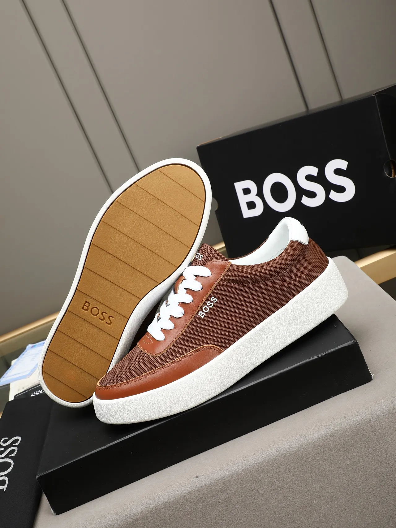 Hugo Boss Tênis Lifestyle de Plataforma em Malha e Couro Marrom 4