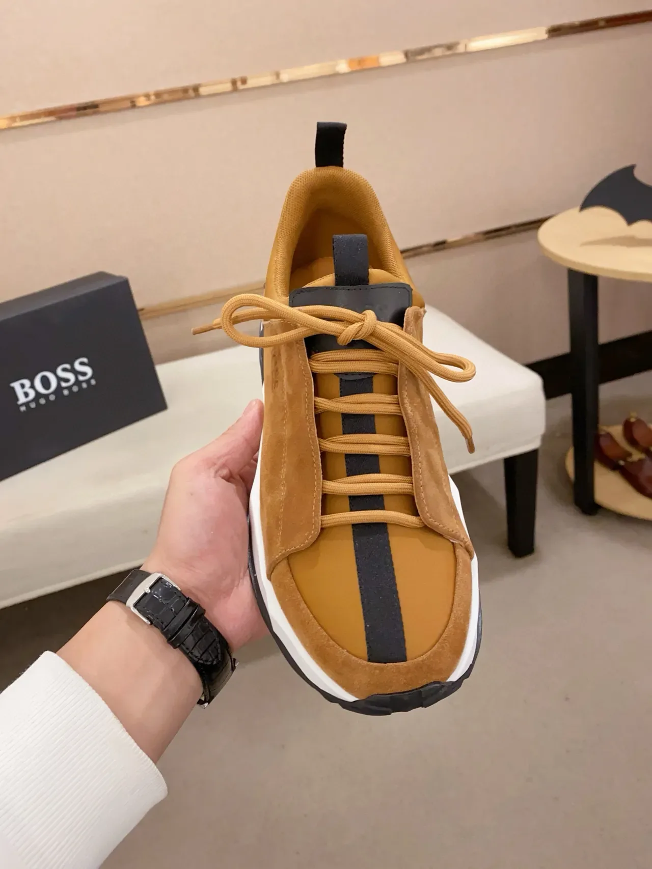 Hugo Boss Chaussures lifestyle en daim marron blanc à semelle plateforme chunky 2