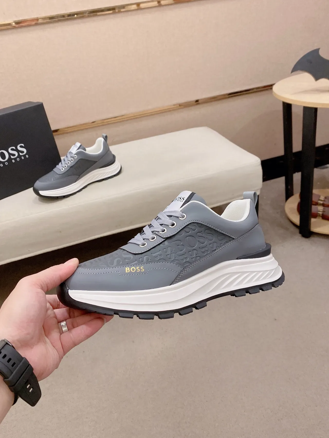 Hugo Boss Gris Monogramme Embossé Sneaker Lifestyle 3