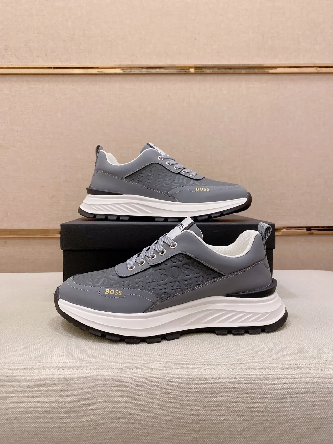 Hugo Boss Gris Monogramme Embossé Sneaker Lifestyle 7