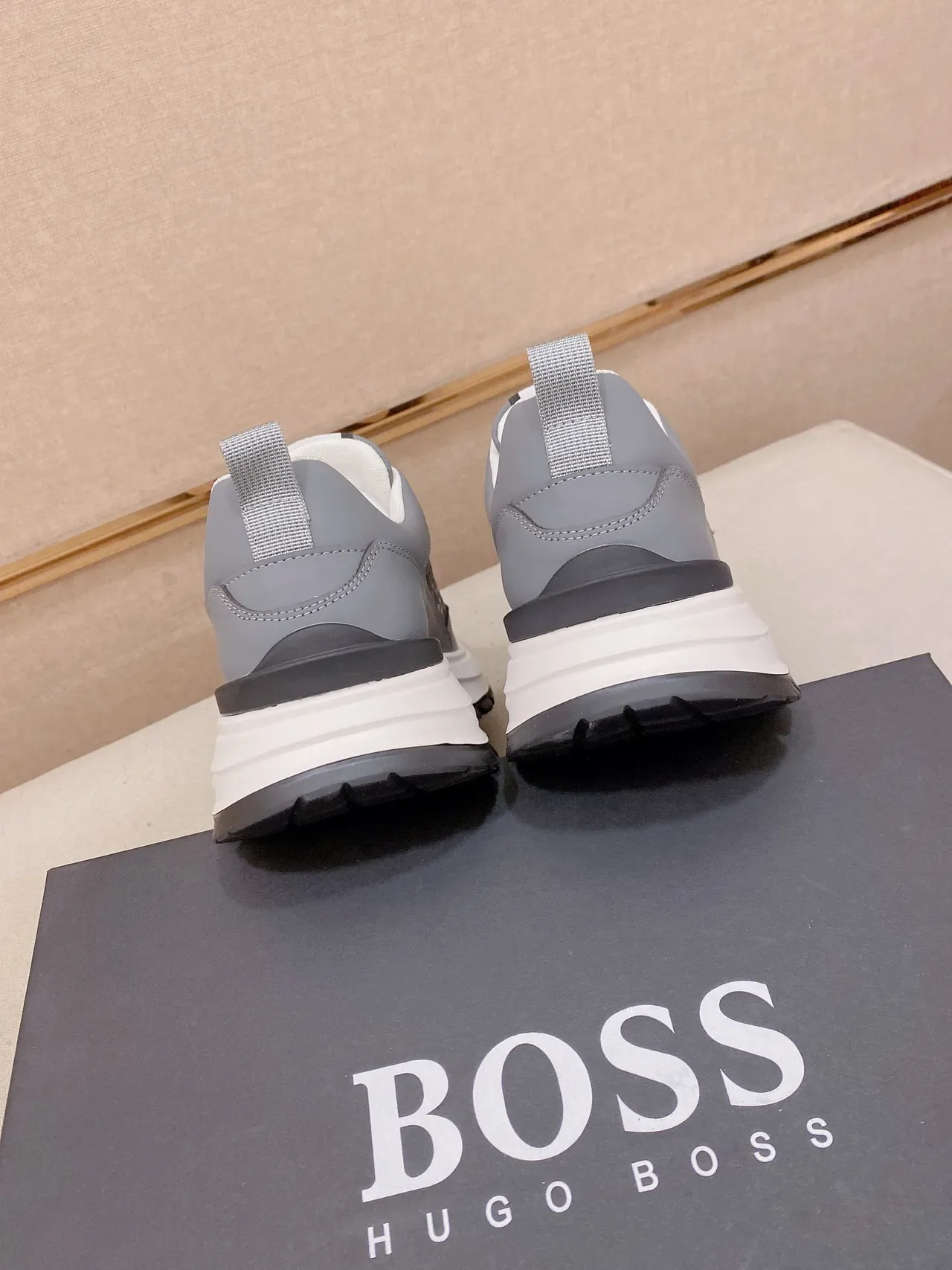 Hugo Boss Gris Monogramme Embossé Sneaker Lifestyle 8