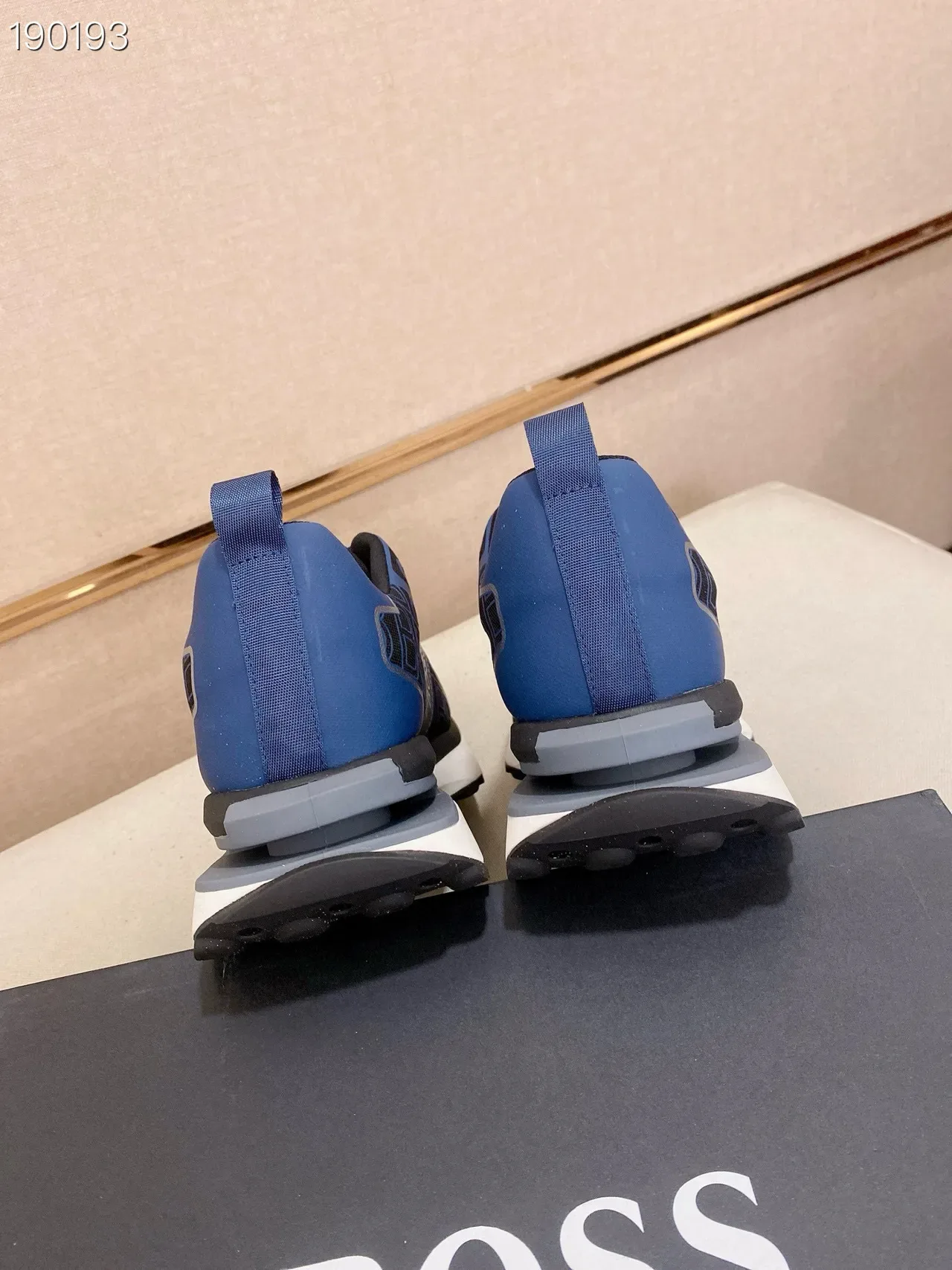 Hugo Boss monogramme imprimé sneakers lifestyle navy et noir 2