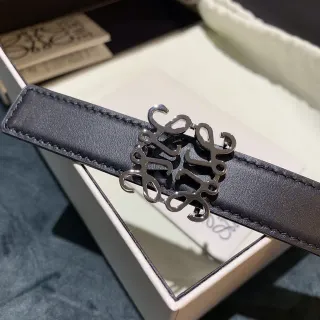 Loewe Anagram حزام جلد أسود