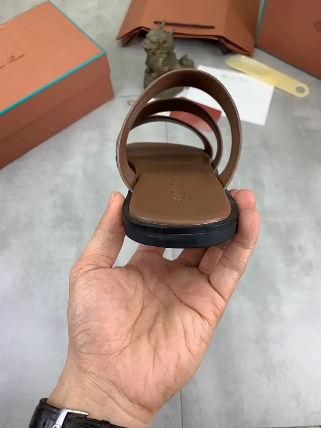 Loewe Anagram Strap Slide marron noir sandales décontractées 3