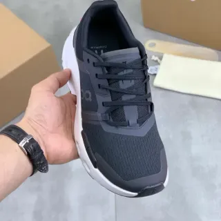 Loewe Flow Runner 2.0 أحذية رياضية سوداء و رمادية أسلوب حياة