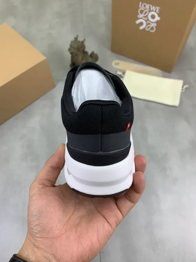 Loewe Flow Runner 2.0 Baskets Lifestyle Noires et Grises 3