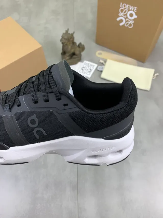 Loewe Flow Runner 2.0 Baskets Lifestyle Noires et Grises 4