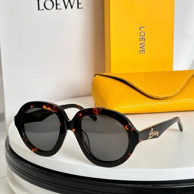 Loeve Vert Beige Oversized Oval Frame Cutout Temple Detail Lunettes de Soleil 8