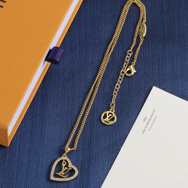 Louis Vuitton Amour Gold Silver Heart-Shaped Pendant Crystal-Pavé Border Necklace 6