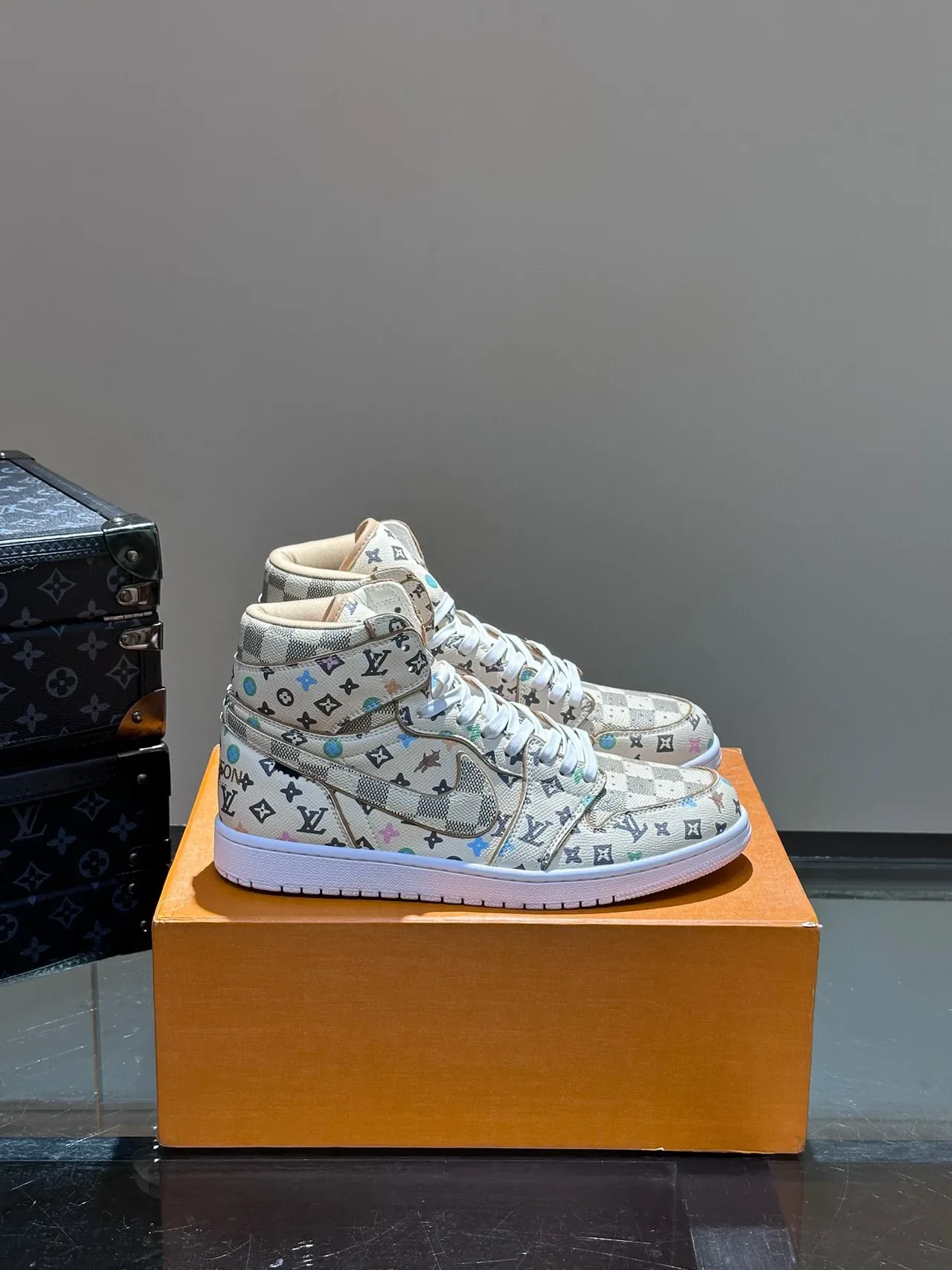 Louis Vuitton 米色 多色 高帮 印花 生活方式运动鞋 1