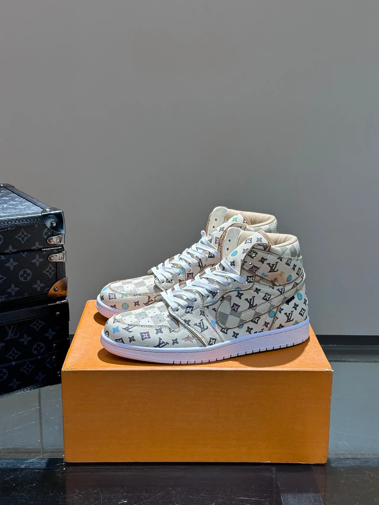 Louis Vuitton 米色 多色 高帮 印花 生活方式运动鞋 3