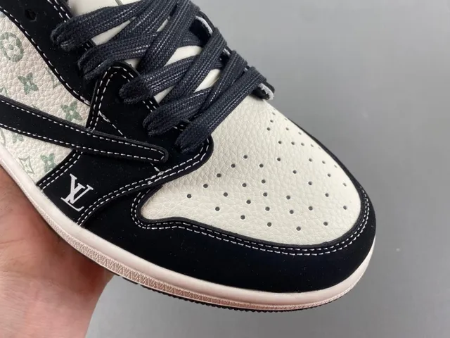 Louis Vuitton Black Beige Low-Top Monogram Canvas Lifestyle Sneakers 2