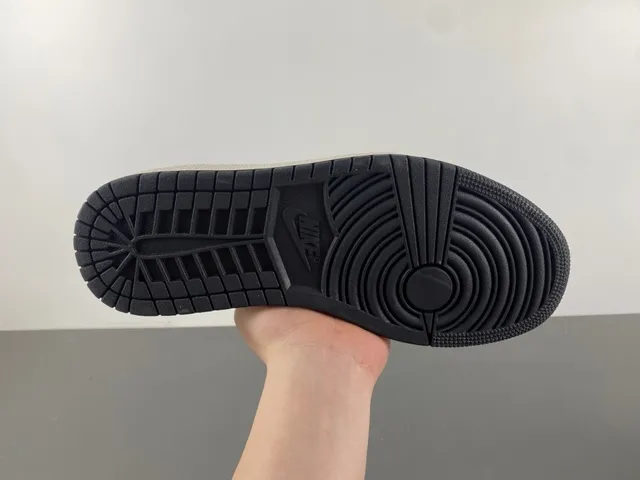 Louis Vuitton Black Beige Low-Top Monogram Canvas Lifestyle Sneakers 9