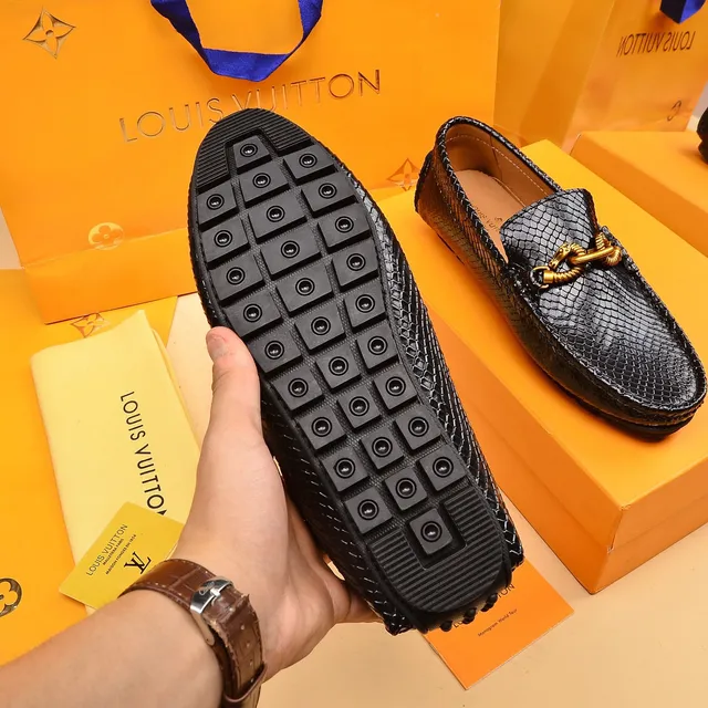 Louis Vuitton Black Gold Snakeskin-Textured Leather Twisted Chain Hardware Loafer 2
