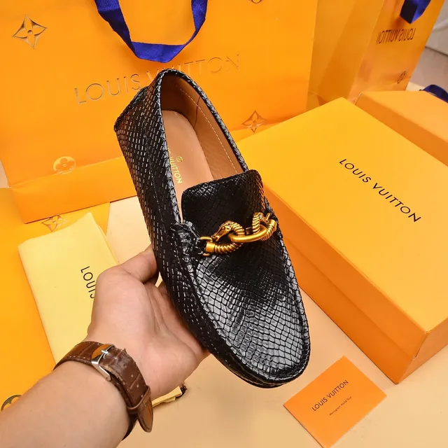 Louis Vuitton Black Gold Snakeskin-Textured Leather Twisted Chain Hardware Loafer 6